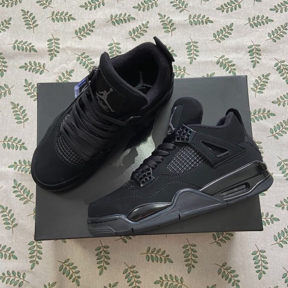 Jordan 4 Black Cats